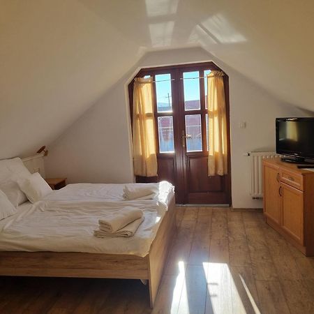Bed and Breakfast Kemences Fogado Tardos Zewnętrze zdjęcie