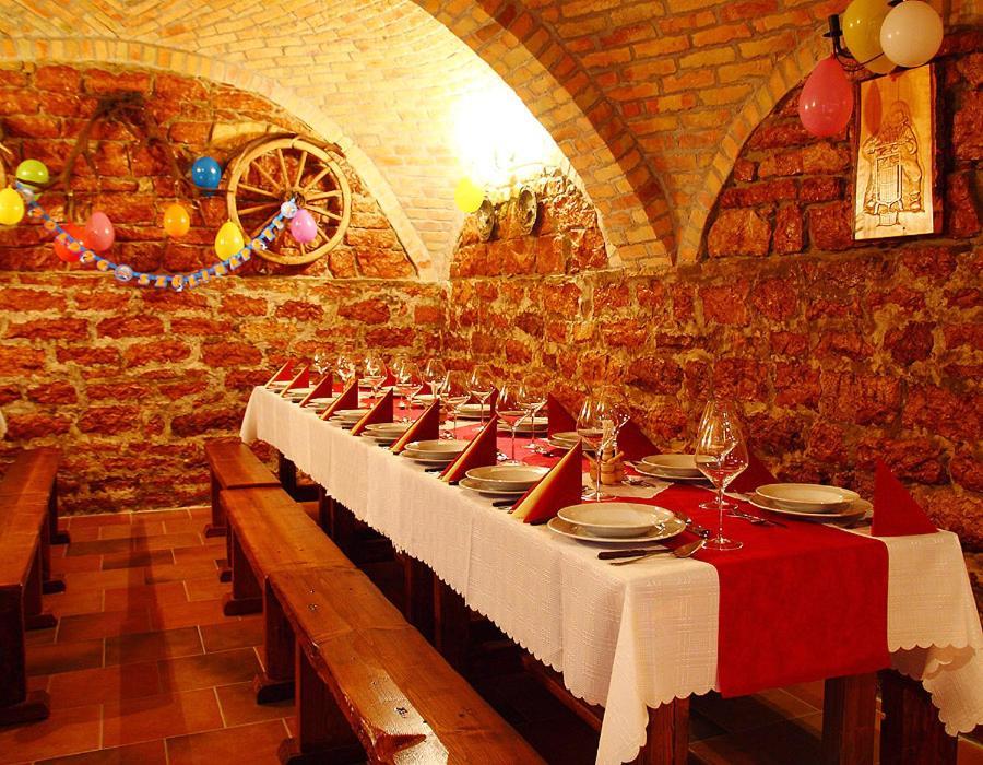 Bed and Breakfast Kemences Fogado Tardos Zewnętrze zdjęcie