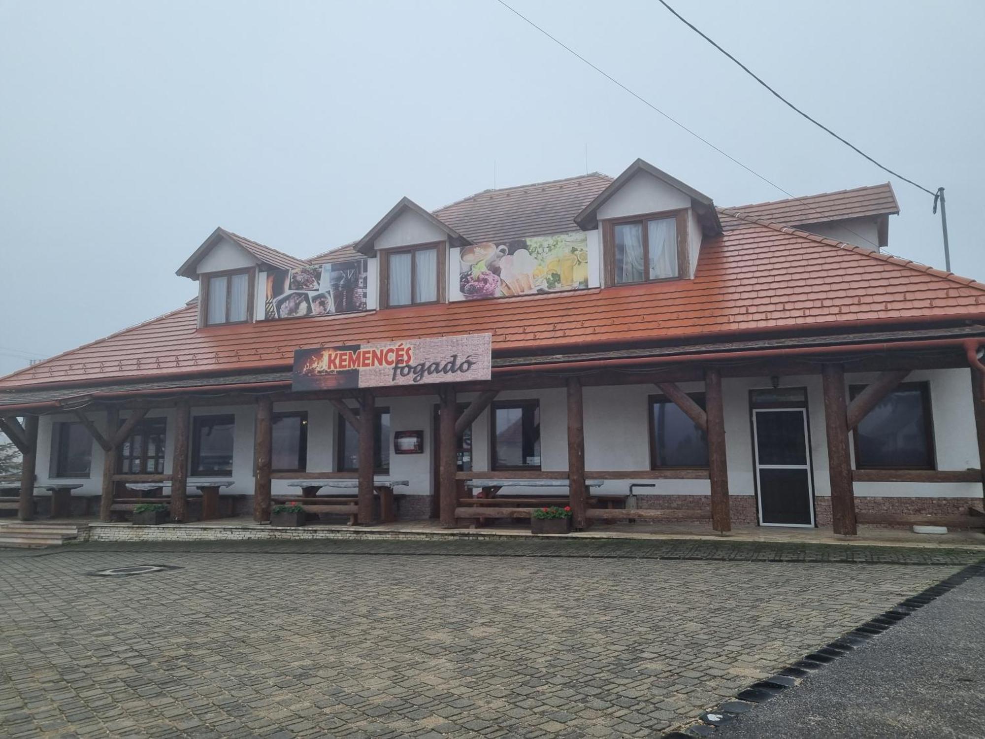 Bed and Breakfast Kemences Fogado Tardos Zewnętrze zdjęcie
