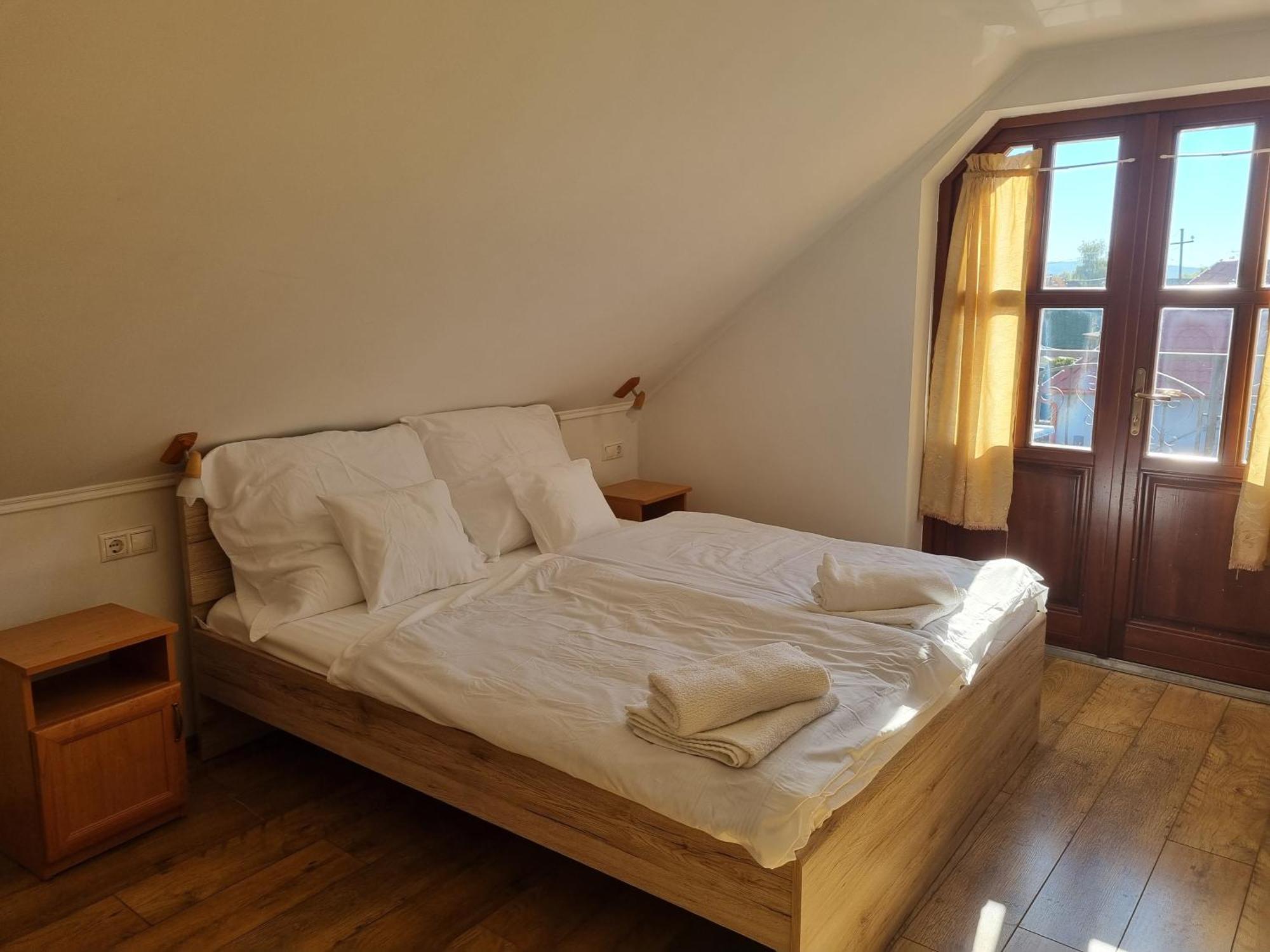 Bed and Breakfast Kemences Fogado Tardos Zewnętrze zdjęcie