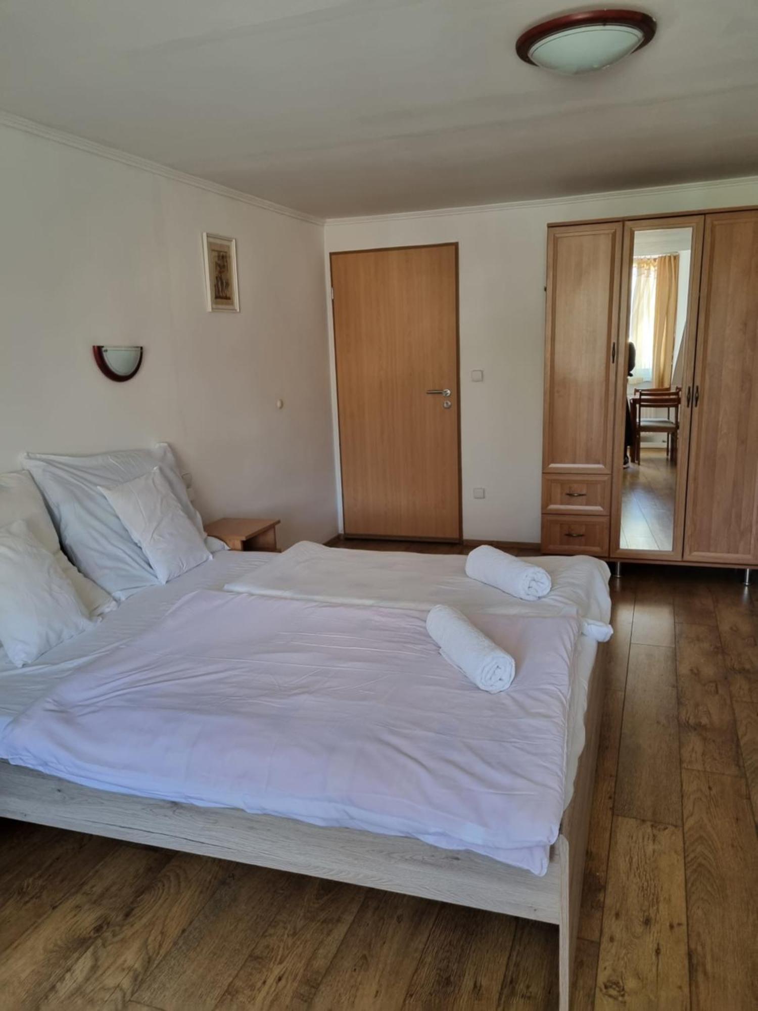 Bed and Breakfast Kemences Fogado Tardos Zewnętrze zdjęcie